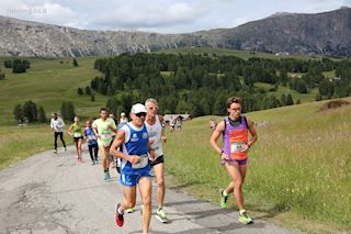 DISCOVERING DOLOMITES THROUGH RUNNING