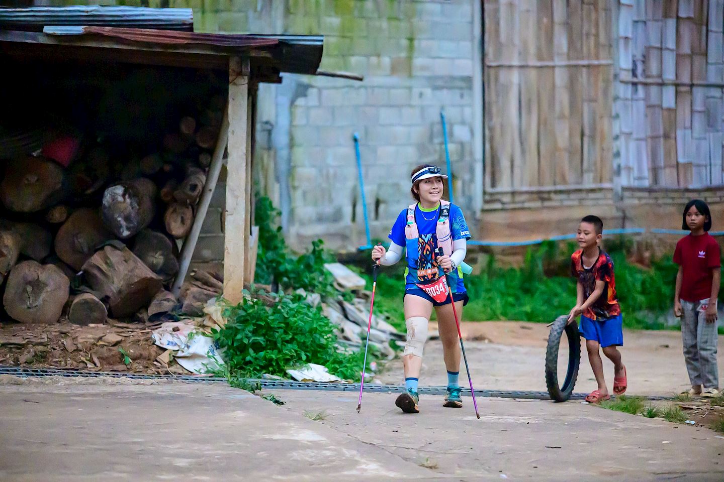 akha trail