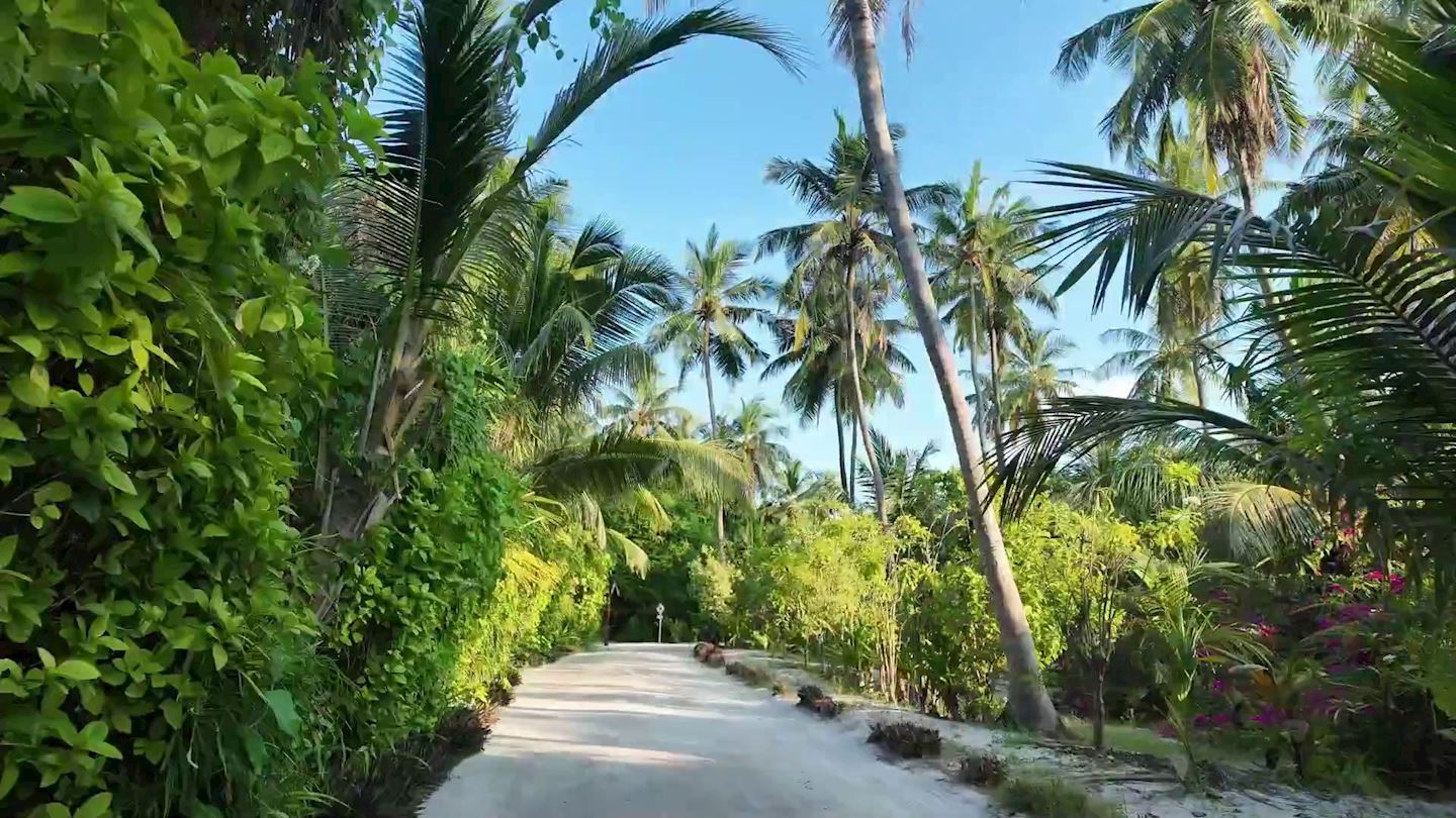 maldives hideaway resort run