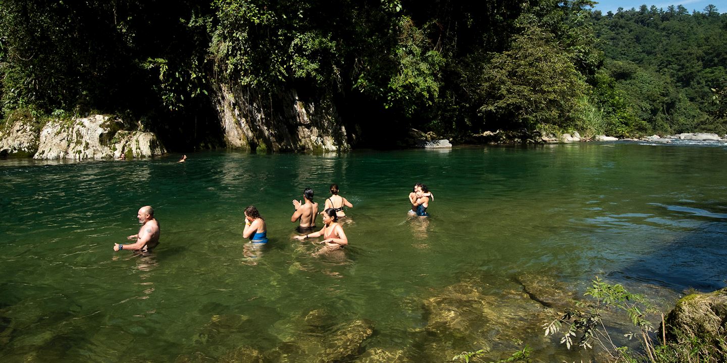 sendero del jaguar hiking retreat