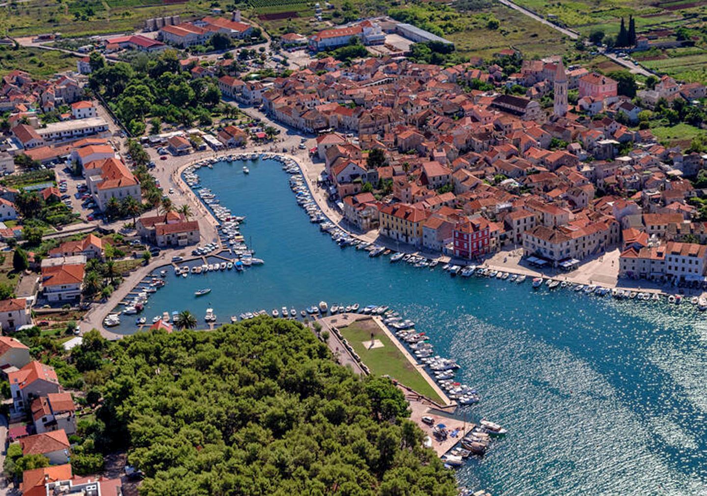 tour de hvar