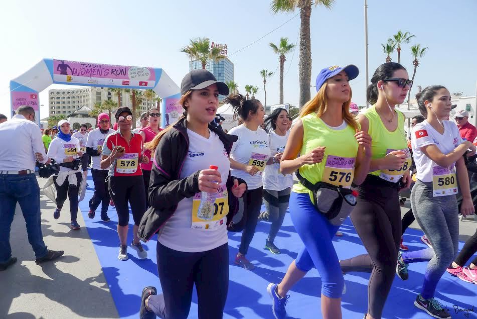 tunisia women run