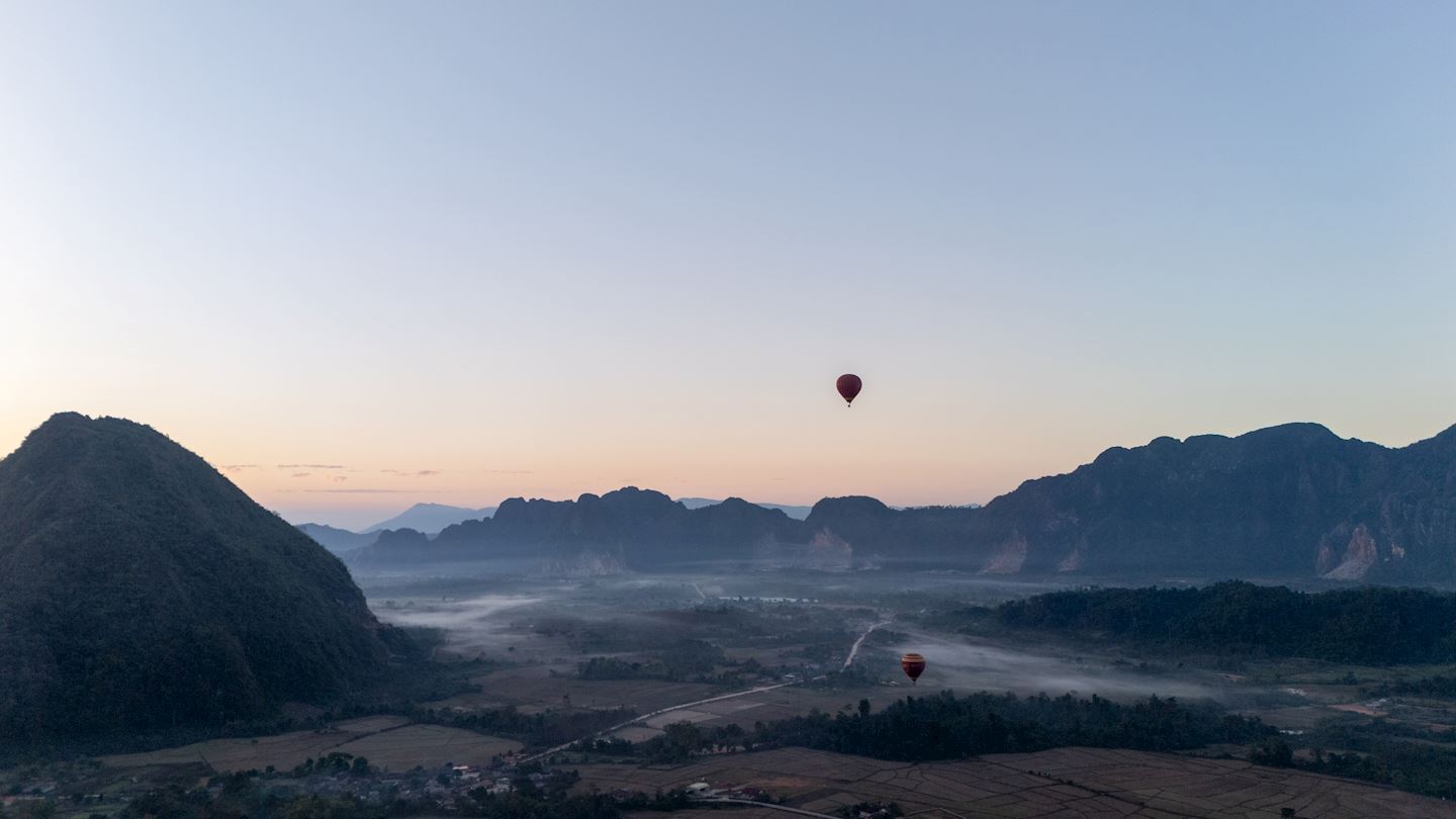 v trail laos