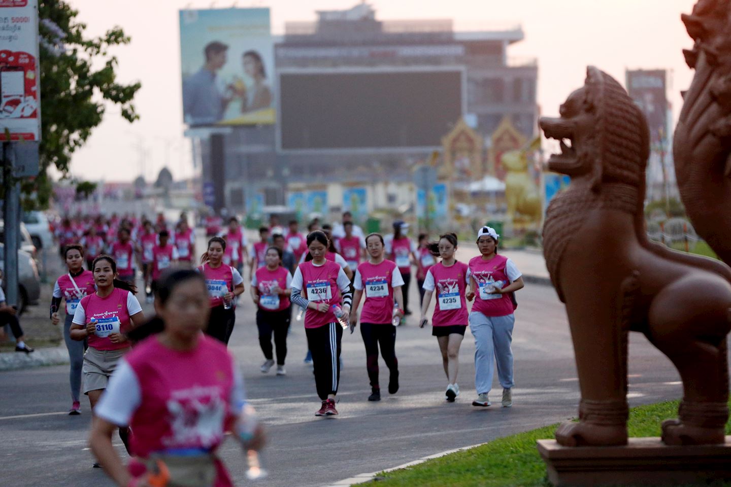 women run phnom penh